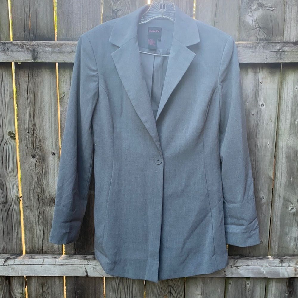 Shape FX gray blazer sz. 6